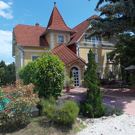 באלאטונפורד Eden Villa Apartmanhaz מראה חיצוני תמונה