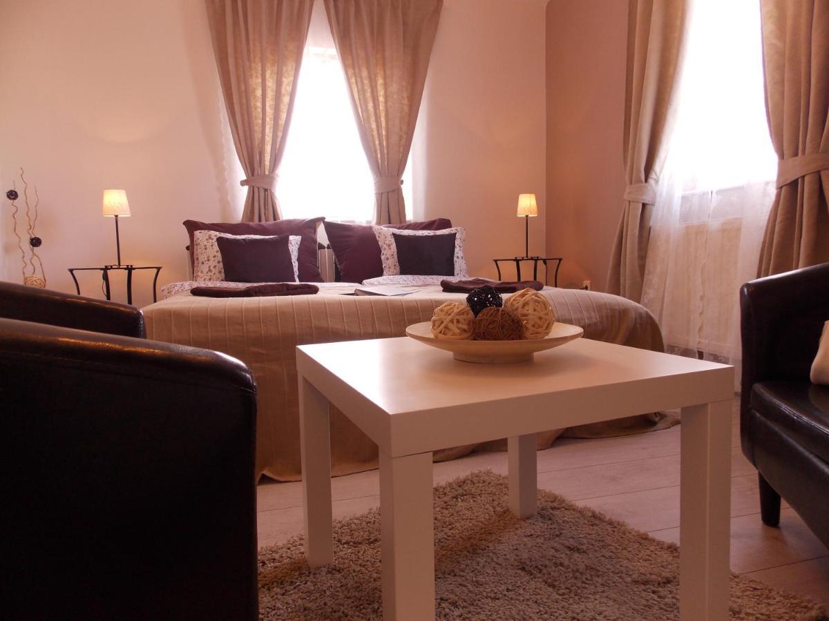 באלאטונפורד Eden Villa Apartmanhaz מראה חיצוני תמונה