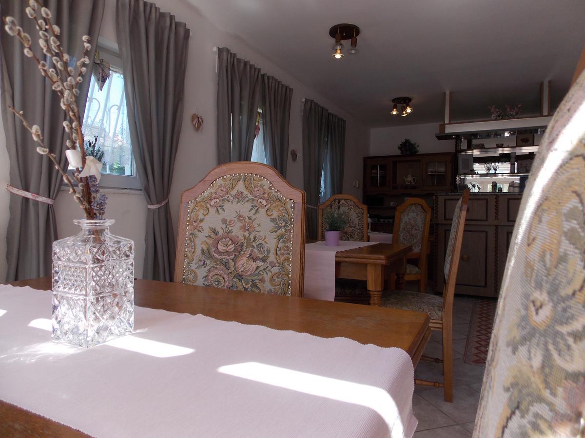 באלאטונפורד Eden Villa Apartmanhaz מראה חיצוני תמונה